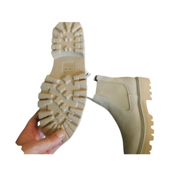 Dolce Vita Size 10 Waterproof Stretch panel Ankle Boots NWT - Picture 4 of 4